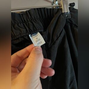 Old Navy Size 18 Flowy Ankle Capris